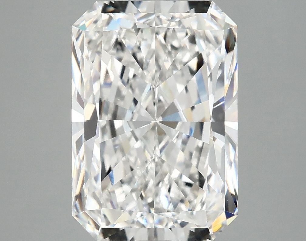 Loose Diamond - RADIANT 4.94ct E VS1: Loose Diamond - RADIANT 4.94ct E VS1 Source: This is a real non-mined Diamond that has been grown in a lab Shape: RADIANT Carats: 4.94 Color: E Clarity: VS1 Certification: IGI Video: