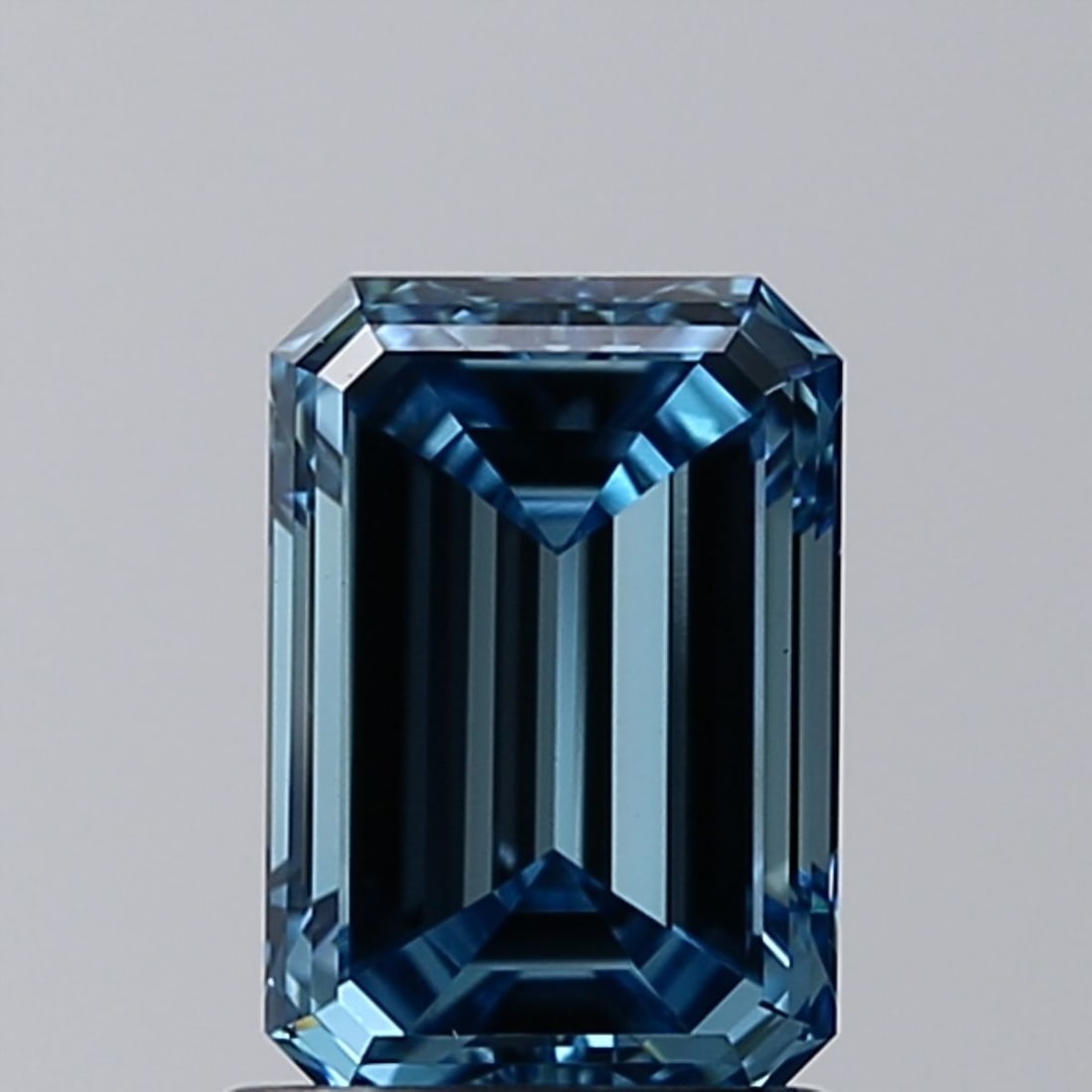 Loose Diamond - EMERALD 1.2ct Fancy Vivid Blue VS1: Loose Diamond - EMERALD 1.2ct Fancy Vivid Blue VS1 Source: This is a real non-mined Diamond that has been grown in a lab Shape: EMERALD Carats: 1.2 Color: Fancy Vivid Blue Certification: IGI Video: