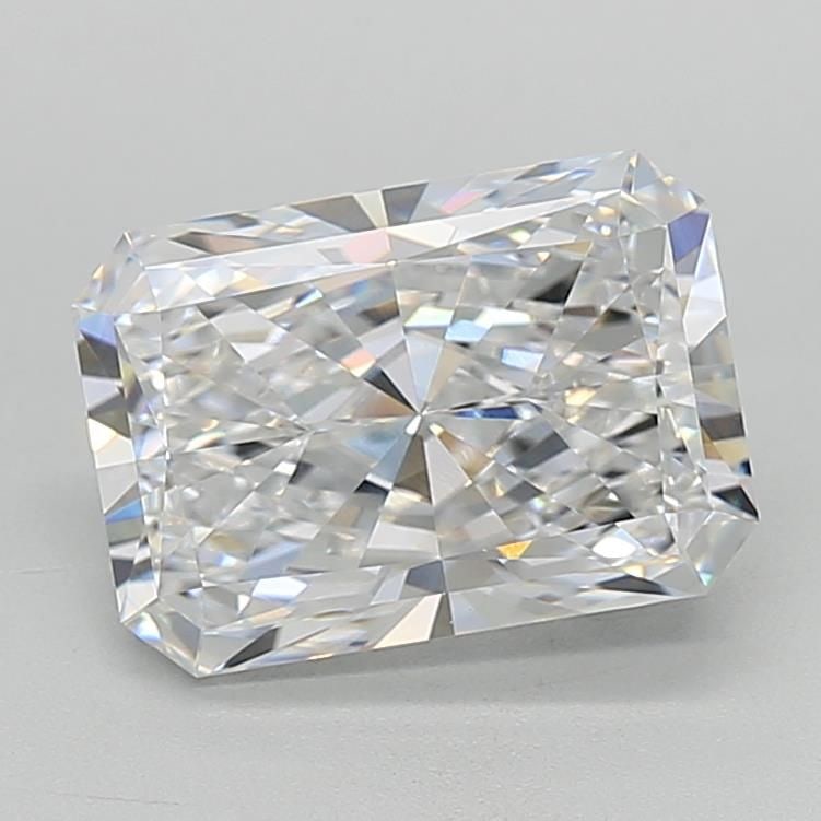 Loose Diamond - RADIANT 3.77ct E VVS2: Loose Diamond - RADIANT 3.77ct E VVS2 Source: This is a real non-mined Diamond that has been grown in a lab Shape: RADIANT Carats: 3.77 Color: E Clarity: VVS2 Certification: GIA Video: