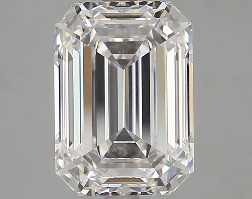 Loose Diamond - EMERALD 4.02ct D VS2: Loose Diamond - EMERALD 4.02ct D VS2 Source: This is a real non-mined Diamond that has been grown in a lab Shape: EMERALD Carats: 4.02 Color: D Clarity: VS2 Certification: GIA Video: Video Link The