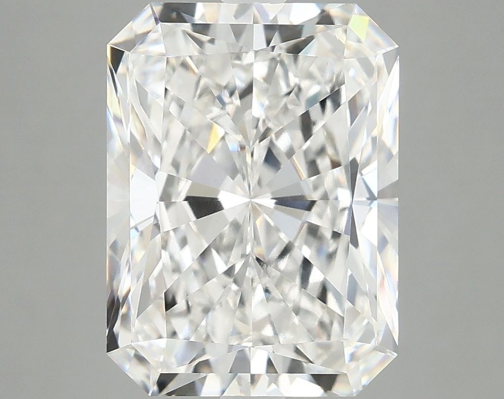 Loose Diamond - RADIANT 5.09ct E VS1: Loose Diamond - RADIANT 5.09ct E VS1 Source: This is a real non-mined Diamond that has been grown in a lab Shape: RADIANT Carats: 5.09 Color: E Clarity: VS1 Certification: IGI Video:
