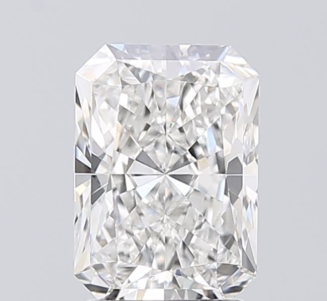 Loose Diamond - RADIANT 2.01ct D VS1: Loose Diamond - RADIANT 2.01ct D VS1 Source: This is a real non-mined Diamond that has been grown in a lab Shape: RADIANT Carats: 2.01 Color: D Clarity: VS1 Certification: IGI Video:
