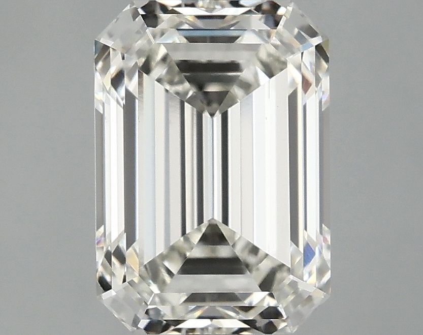 Loose Diamond - EMERALD 3.1ct H VVS2: Loose Diamond - EMERALD 3.1ct H VVS2 Source: This is a real non-mined Diamond that has been grown in a lab Shape: EMERALD Carats: 3.1 Color: H Clarity: VVS2 Certification: IGI Video: Video Link The