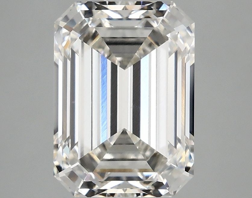 Loose Diamond - EMERALD 3.1ct G VVS2: Loose Diamond - EMERALD 3.1ct G VVS2 Source: This is a real non-mined Diamond that has been grown in a lab Shape: EMERALD Carats: 3.1 Color: G Clarity: VVS2 Certification: IGI Video: