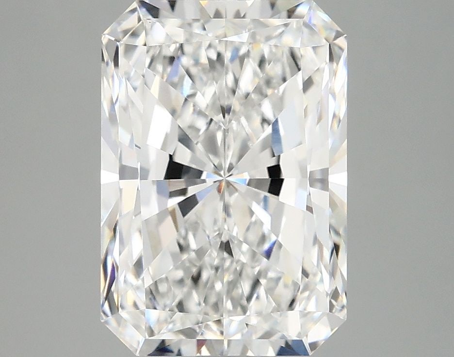 Loose Diamond - RADIANT 3.76ct E VS2: Loose Diamond - RADIANT 3.76ct E VS2 Source: This is a real non-mined Diamond that has been grown in a lab Shape: RADIANT Carats: 3.76 Color: E Clarity: VS2 Certification: IGI Video:
