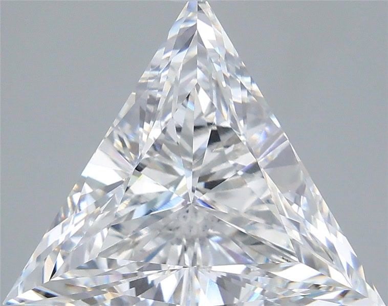 Loose Diamond - TRIANGULAR 3.5ct E VVS2: Loose Diamond - TRIANGULAR 3.5ct E VVS2 Source: This is a real non-mined Diamond that has been grown in a lab Shape: TRIANGULAR Carats: 3.5 Color: E Clarity: VVS2 Certification: IGI Video: