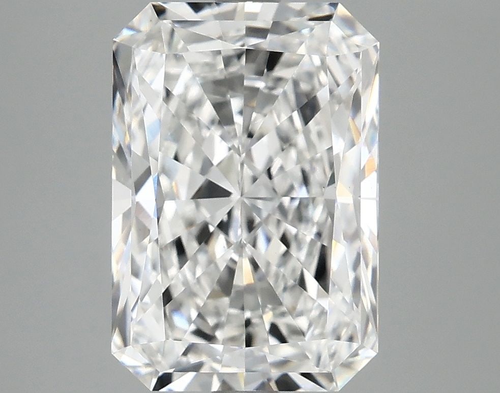Loose Diamond - RADIANT 4.02ct E VS1: Loose Diamond - RADIANT 4.02ct E VS1 Source: This is a real non-mined Diamond that has been grown in a lab Shape: RADIANT Carats: 4.02 Color: E Clarity: VS1 Certification: IGI Video:
