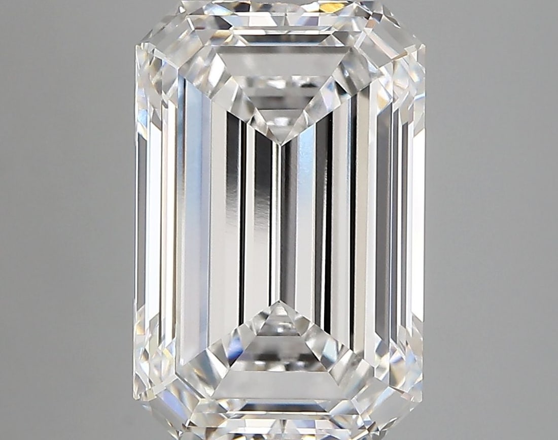 Loose Diamond - EMERALD 5.41ct E FL: Loose Diamond - EMERALD 5.41ct E FL Source: This is a real non-mined Diamond that has been grown in a lab Shape: EMERALD Carats: 5.41 Color: E Clarity: FL Certification: IGI Video: