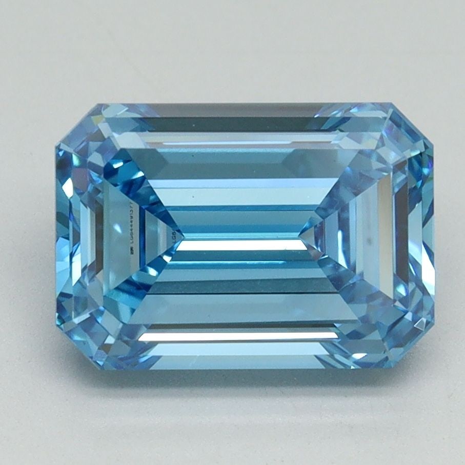 Loose Diamond - EMERALD 3.27ct Fancy Vivid Blue VS1: Loose Diamond - EMERALD 3.27ct Fancy Vivid Blue VS1 Source: This is a real non-mined Diamond that has been grown in a lab Shape: EMERALD Carats: 3.27 Color: Fancy Vivid Blue Certification: IGI Video: