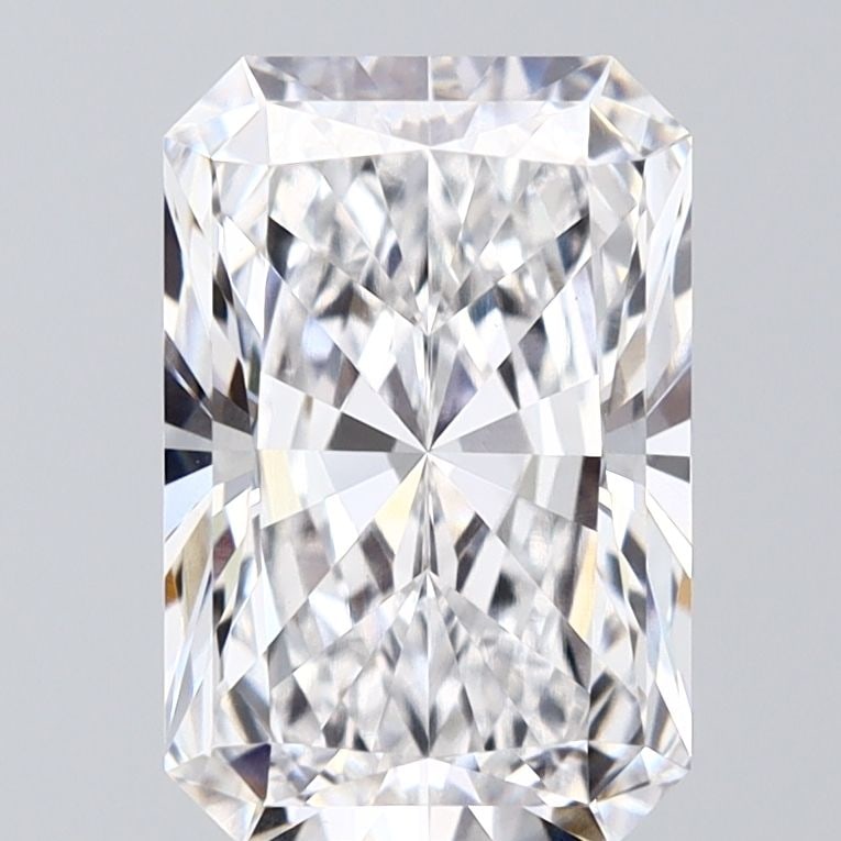 Loose Diamond - RADIANT 3.07ct D VS1: Loose Diamond - RADIANT 3.07ct D VS1 Source: This is a real non-mined Diamond that has been grown in a lab Shape: RADIANT Carats: 3.07 Color: D Clarity: VS1 Certification: IGI Video: