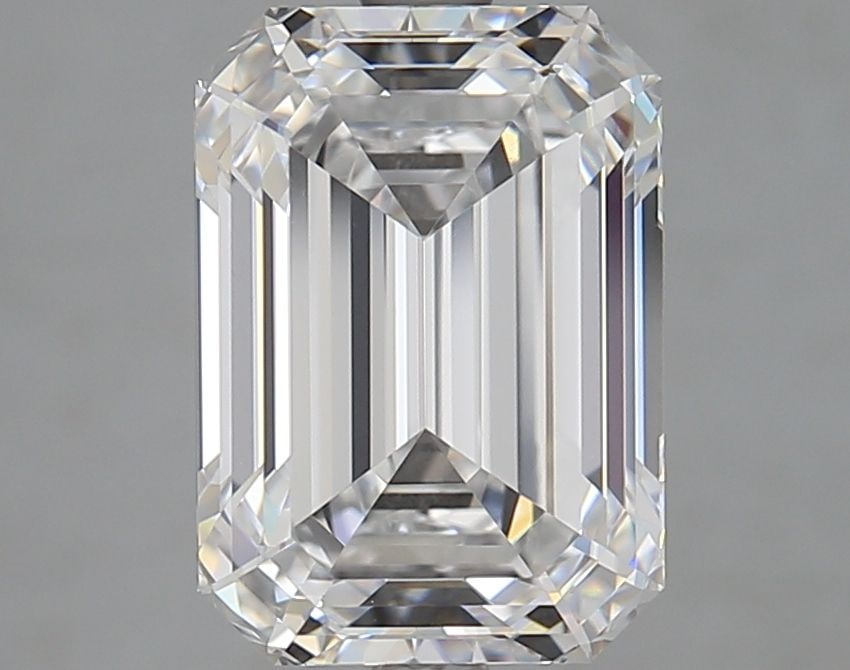 Loose Diamond - EMERALD 4.06ct D IF: Loose Diamond - EMERALD 4.06ct D IF Source: This is a real non-mined Diamond that has been grown in a lab Shape: EMERALD Carats: 4.06 Color: D Clarity: IF Certification: IGI Video: