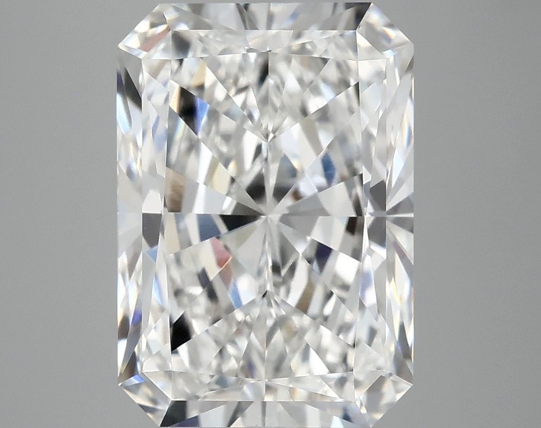 Loose Diamond - RADIANT 5.03ct E VVS2: Loose Diamond - RADIANT 5.03ct E VVS2 Source: This is a real non-mined Diamond that has been grown in a lab Shape: RADIANT Carats: 5.03 Color: E Clarity: VVS2 Certification: IGI Video: