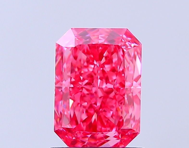 Loose Diamond - RADIANT 1.57ct Fancy Vivid Pink VVS2: Loose Diamond - RADIANT 1.57ct Fancy Vivid Pink VVS2 Source: This is a real non-mined Diamond that has been grown in a lab Shape: RADIANT Carats: 1.57 Color: Fancy Vivid Pink Certification: IGI Video: