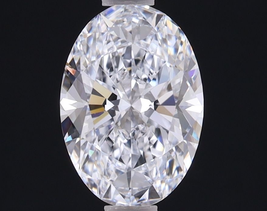 Loose Diamond - OVAL 1.4ct E VVS1: Loose Diamond - OVAL 1.4ct E VVS1 Source: This is a real non-mined Diamond that has been grown in a lab Shape: OVAL Carats: 1.4 Color: E Clarity: VVS1 Certification: IGI Video:
