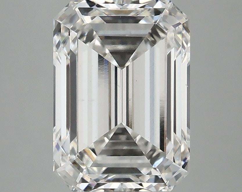 Loose Diamond - EMERALD 3.26ct E VS1: Loose Diamond - EMERALD 3.26ct E VS1 Source: This is a real non-mined Diamond that has been grown in a lab Shape: EMERALD Carats: 3.26 Color: E Clarity: VS1 Certification: IGI Video:
