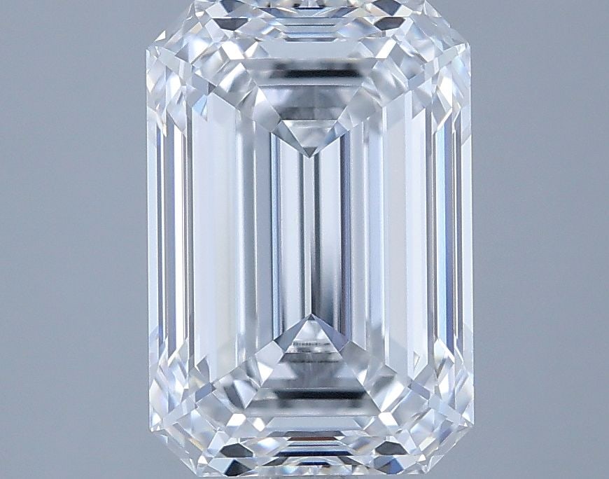 Loose Diamond - EMERALD 3.36ct D VVS2: Loose Diamond - EMERALD 3.36ct D VVS2 Source: This is a real non-mined Diamond that has been grown in a lab Shape: EMERALD Carats: 3.36 Color: D Clarity: VVS2 Certification: IGI Video: