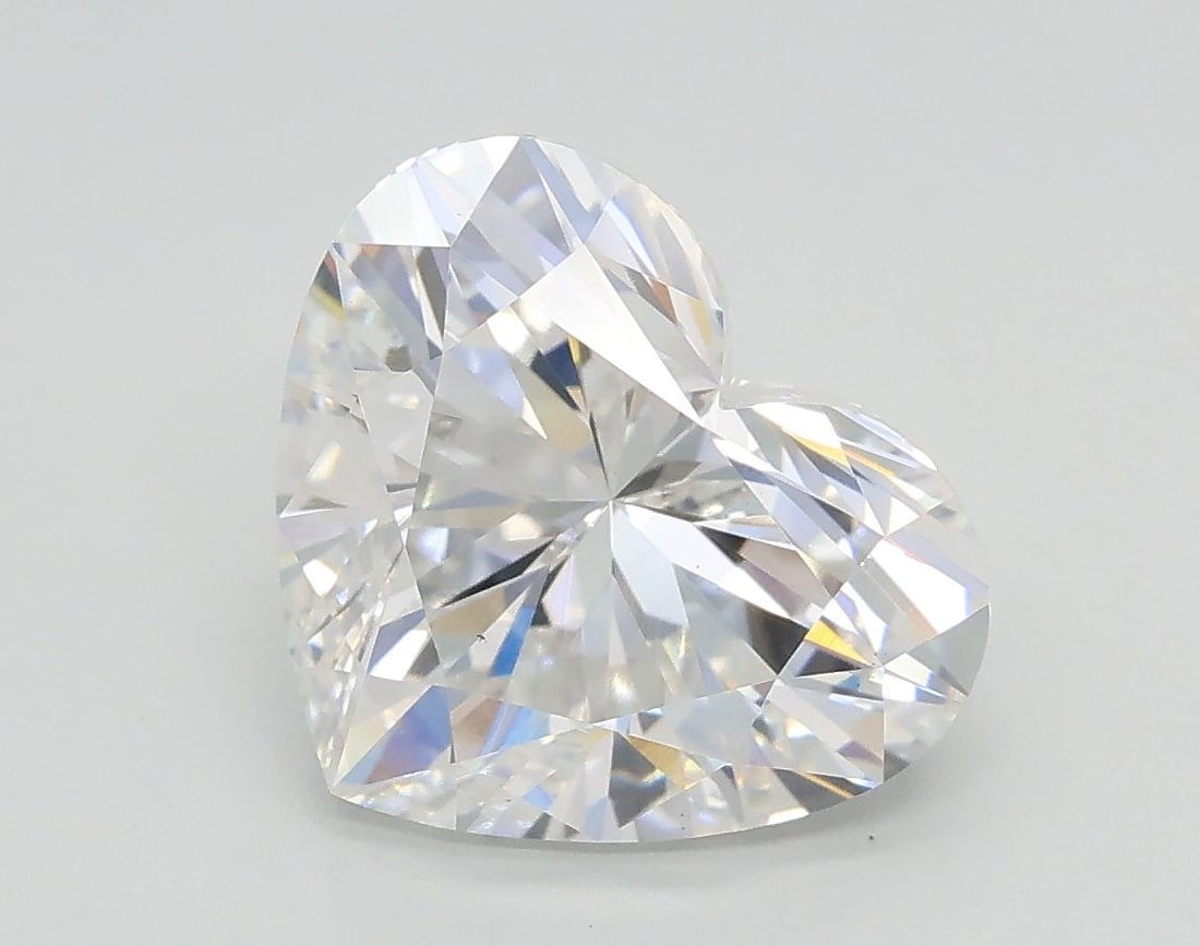 Loose Diamond - HEART 2.7ct E VS1: Loose Diamond - HEART 2.7ct E VS1 Source: This is a real non-mined Diamond that has been grown in a lab Shape: HEART Carats: 2.7 Color: E Clarity: VS1 Certification: IGI Video: