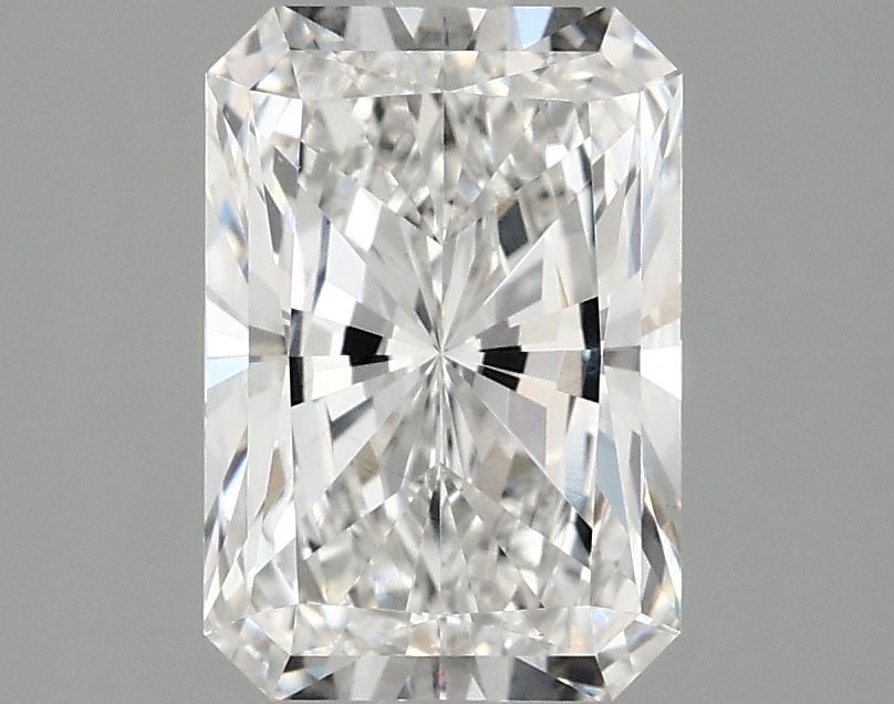 Loose Diamond - RADIANT 2.1ct E VVS2: Loose Diamond - RADIANT 2.1ct E VVS2 Source: This is a real non-mined Diamond that has been grown in a lab Shape: RADIANT Carats: 2.1 Color: E Clarity: VVS2 Certification: IGI Video: Video Link The