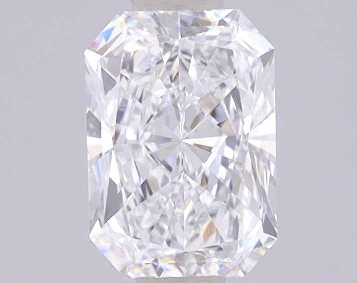 Loose Diamond - RADIANT 0.9ct E VVS2: Loose Diamond - RADIANT 0.9ct E VVS2 Source: This is a real non-mined Diamond that has been grown in a lab Shape: RADIANT Carats: 0.9 Color: E Clarity: VVS2 Certification: IGI Video: Video Link The