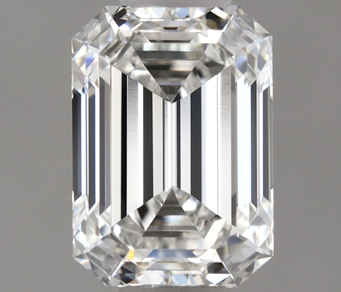 Loose Diamond - EMERALD 0.45ct G VVS2: Loose Diamond - EMERALD 0.45ct G VVS2 Source: This is a real non-mined Diamond that has been grown in a lab Shape: EMERALD Carats: 0.45 Color: G Clarity: VVS2 Certification: NONE Video: