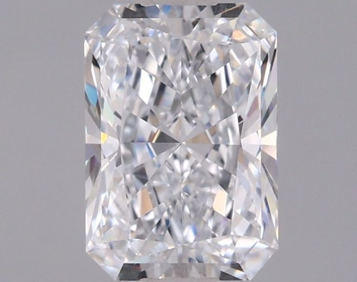 Loose Diamond - RADIANT 0.93ct D VVS1: Loose Diamond - RADIANT 0.93ct D VVS1 Source: This is a real non-mined Diamond that has been grown in a lab Shape: RADIANT Carats: 0.93 Color: D Clarity: VVS1 Certification: IGI Video: