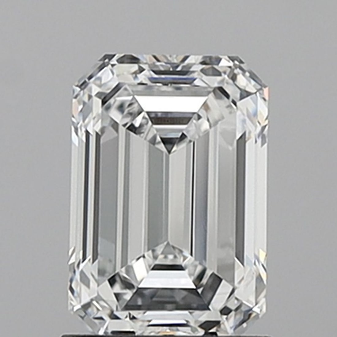 Loose Diamond - EMERALD 1.73ct D VVS2: Loose Diamond - EMERALD 1.73ct D VVS2 Source: This is a real non-mined Diamond that has been grown in a lab Shape: EMERALD Carats: 1.73 Color: D Clarity: VVS2 Certification: IGI Video: