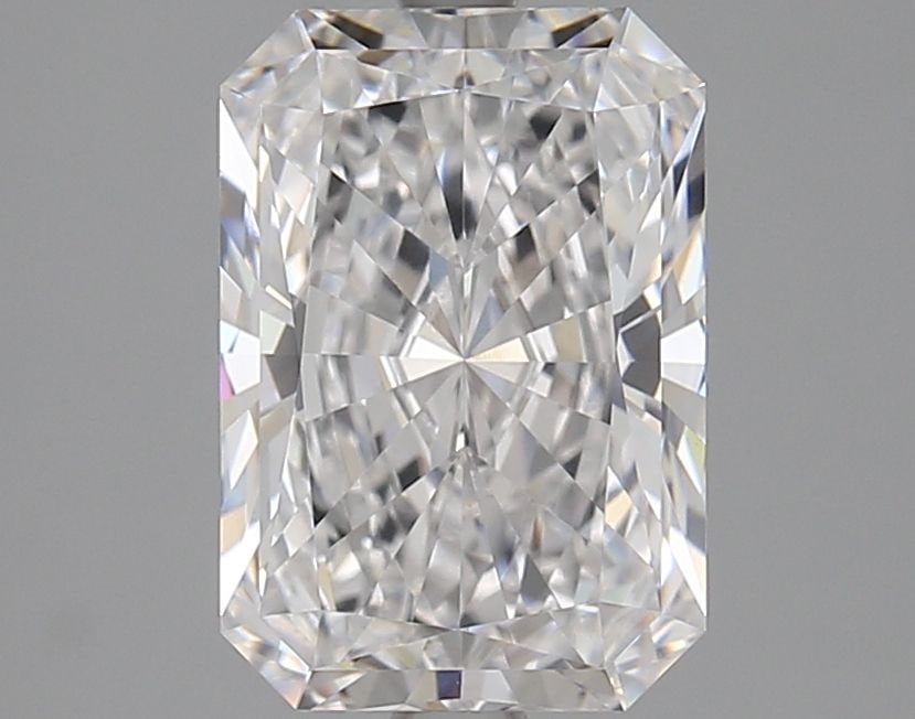 Loose Diamond - RADIANT 3.02ct D VVS2: Loose Diamond - RADIANT 3.02ct D VVS2 Source: This is a real non-mined Diamond that has been grown in a lab Shape: RADIANT Carats: 3.02 Color: D Clarity: VVS2 Certification: GIA Video: