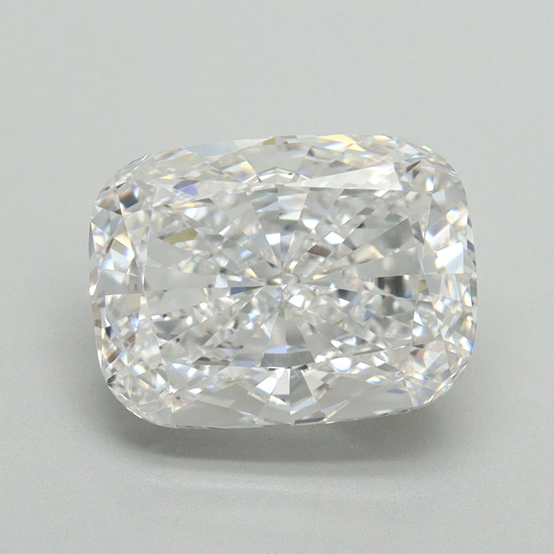 Loose Diamond - CUSHION BRILLIANT 3.66ct D VS1: Loose Diamond - CUSHION BRILLIANT 3.66ct D VS1 Source: This is a real non-mined Diamond that has been grown in a lab Shape: CUSHION BRILLIANT Carats: 3.66 Color: D Clarity: VS1 Certification: IGI Vide