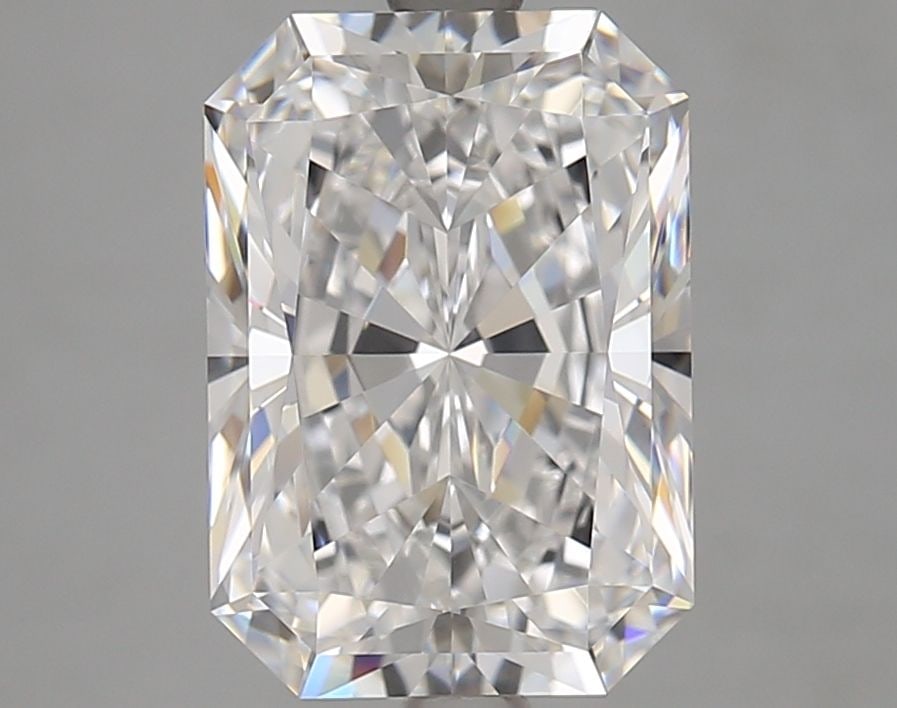 Loose Diamond - RADIANT 4.1ct D VVS1: Loose Diamond - RADIANT 4.1ct D VVS1 Source: This is a real non-mined Diamond that has been grown in a lab Shape: RADIANT Carats: 4.1 Color: D Clarity: VVS1 Certification: GIA Video: