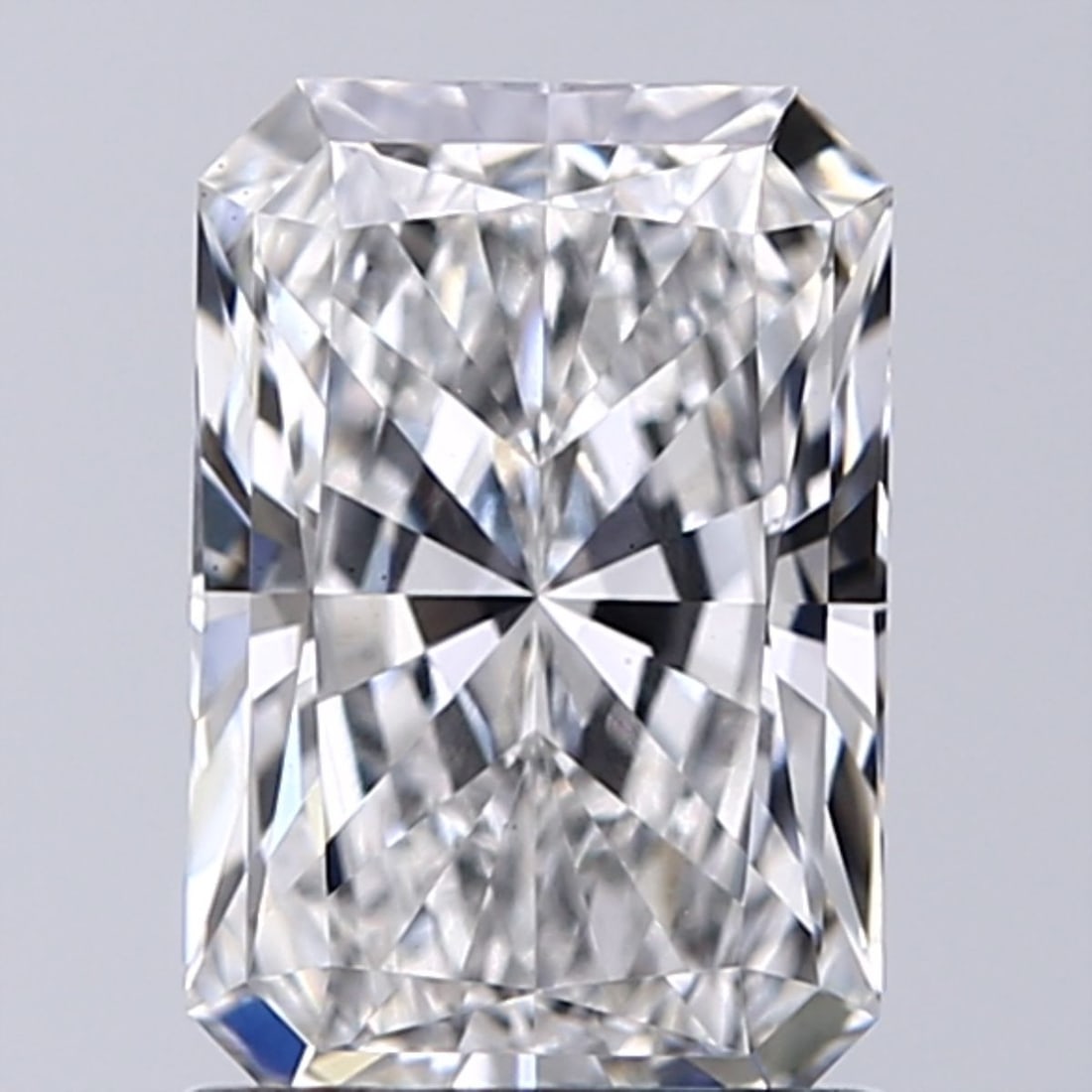 Loose Diamond - RADIANT 1.23ct E VS1: Loose Diamond - RADIANT 1.23ct E VS1 Source: This is a real non-mined Diamond that has been grown in a lab Shape: RADIANT Carats: 1.23 Color: E Clarity: VS1 Certification: GIA Video: