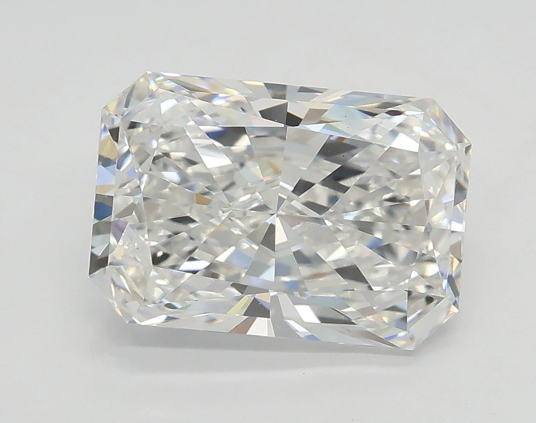 Loose Diamond - RADIANT 2.57ct E VS1: Loose Diamond - RADIANT 2.57ct E VS1 Source: This is a real non-mined Diamond that has been grown in a lab Shape: RADIANT Carats: 2.57 Color: E Clarity: VS1 Certification: GIA Video:
