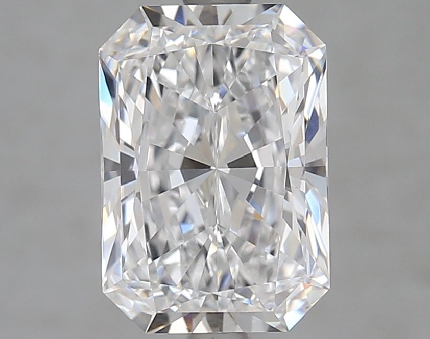 Loose Diamond - RADIANT 3.11ct D VVS2: Loose Diamond - RADIANT 3.11ct D VVS2 Source: This is a real non-mined Diamond that has been grown in a lab Shape: RADIANT Carats: 3.11 Color: D Clarity: VVS2 Certification: GIA Video: