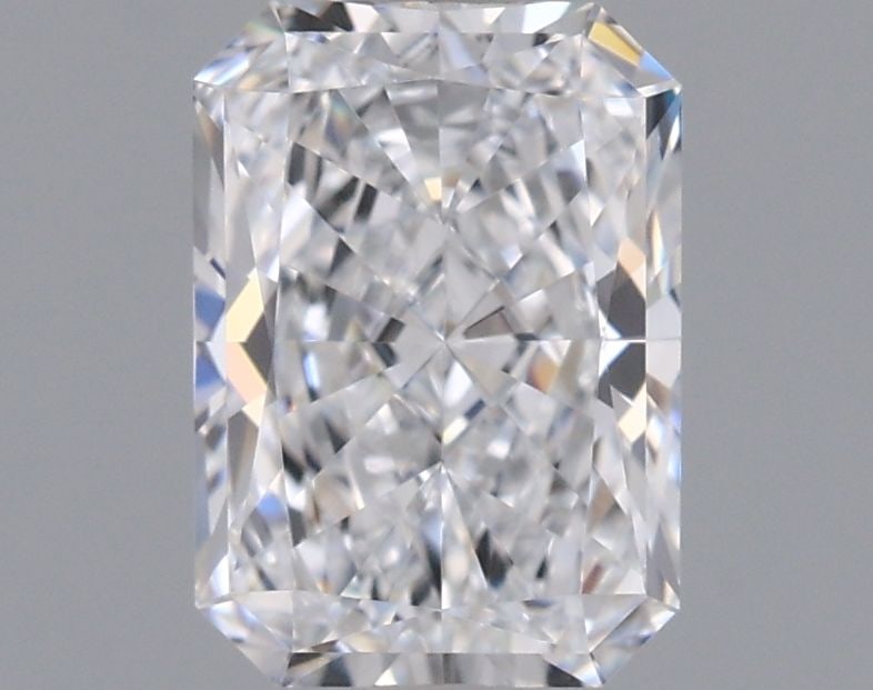 Loose Diamond - RADIANT 0.95ct D VVS1: Loose Diamond - RADIANT 0.95ct D VVS1 Source: This is a real non-mined Diamond that has been grown in a lab Shape: RADIANT Carats: 0.95 Color: D Clarity: VVS1 Certification: IGI Video: