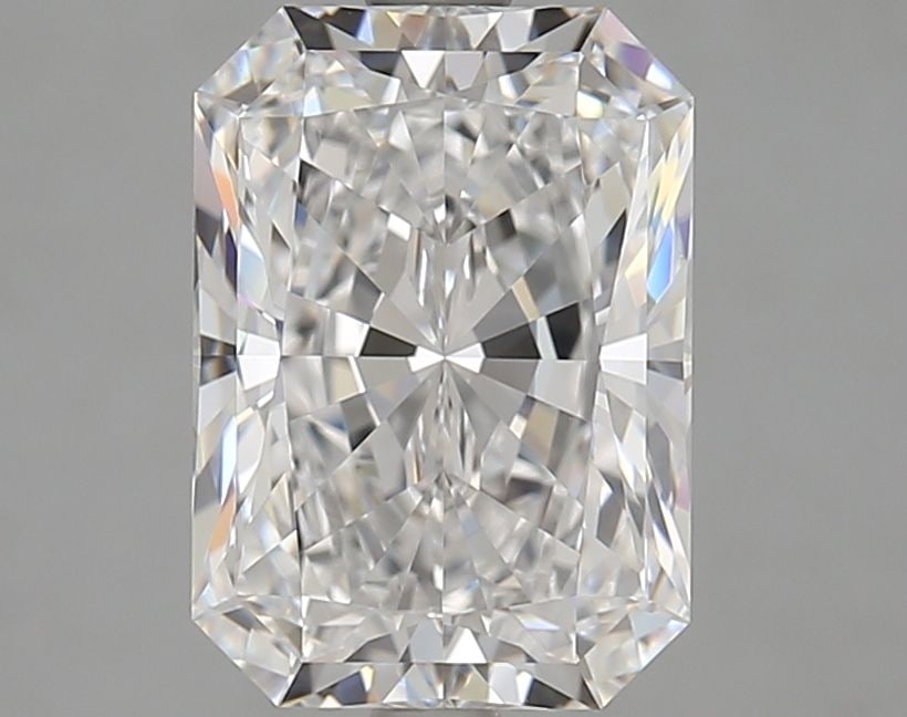 Loose Diamond - RADIANT 3.1ct D VS1: Loose Diamond - RADIANT 3.1ct D VS1 Source: This is a real non-mined Diamond that has been grown in a lab Shape: RADIANT Carats: 3.1 Color: D Clarity: VS1 Certification: GIA Video:
