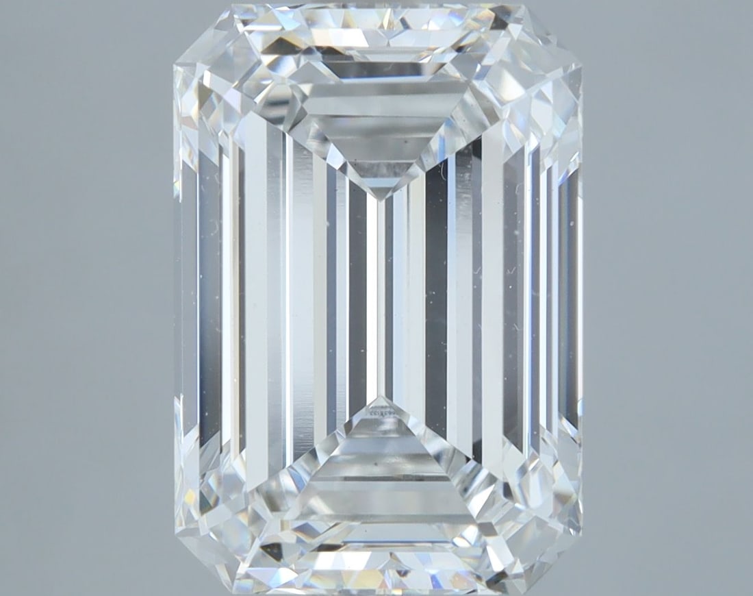 Loose Diamond - EMERALD 3.04ct F VS1: Loose Diamond - EMERALD 3.04ct F VS1 Source: This is a real non-mined Diamond that has been grown in a lab Shape: EMERALD Carats: 3.04 Color: F Clarity: VS1 Certification: IGI Video: