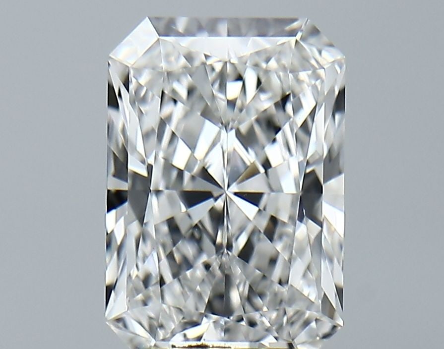 Loose Diamond - RADIANT 3.05ct E VVS2: Loose Diamond - RADIANT 3.05ct E VVS2 Source: This is a real non-mined Diamond that has been grown in a lab Shape: RADIANT Carats: 3.05 Color: E Clarity: VVS2 Certification: IGI Video: