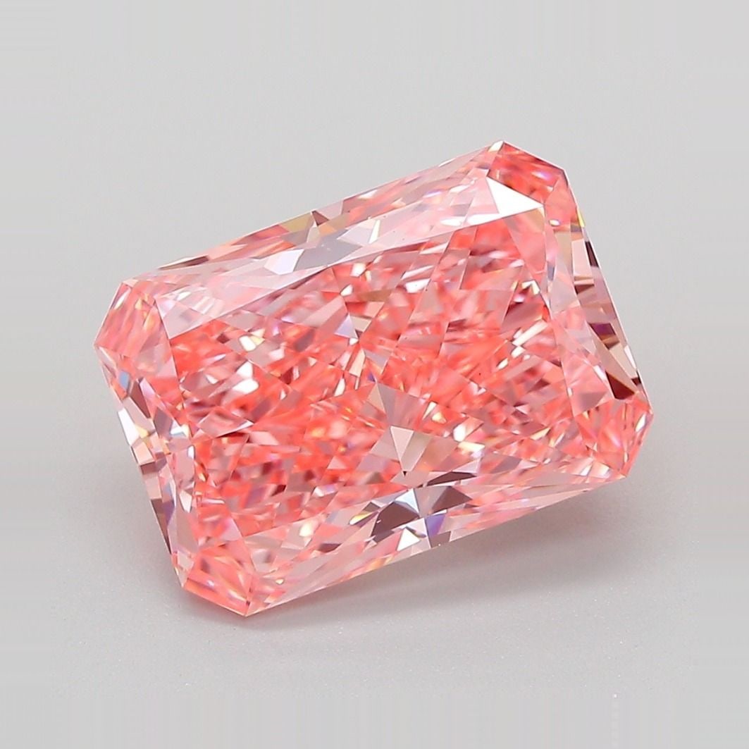 Loose Diamond - RADIANT 4.57ct Fancy Vivid Pink VS1: Loose Diamond - RADIANT 4.57ct Fancy Vivid Pink VS1 Source: This is a real non-mined Diamond that has been grown in a lab Shape: RADIANT Carats: 4.57 Color: Fancy Vivid Pink Certification: IGI Video: