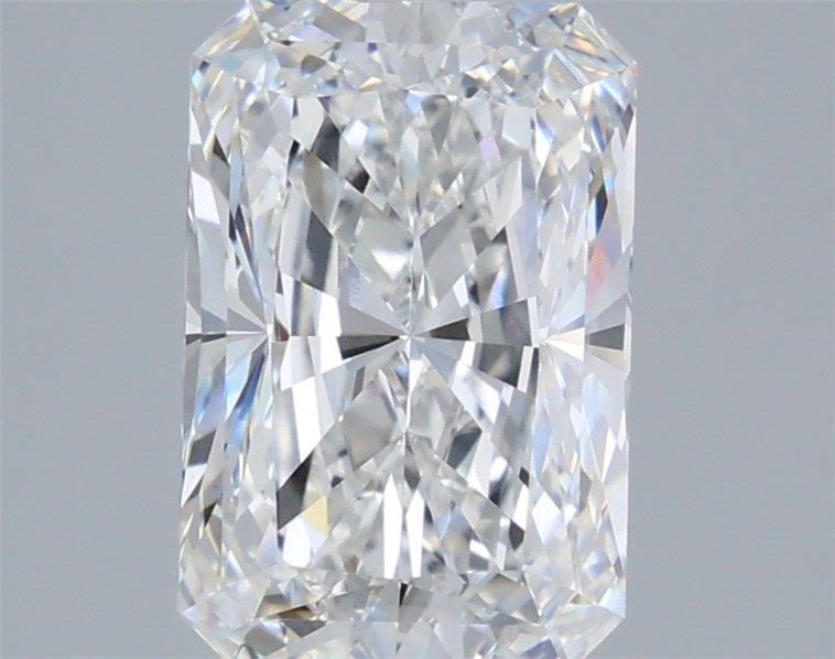 Loose Diamond - RADIANT 4.06ct E VS1: Loose Diamond - RADIANT 4.06ct E VS1 Source: This is a real non-mined Diamond that has been grown in a lab Shape: RADIANT Carats: 4.06 Color: E Clarity: VS1 Certification: IGI Video: Video Link The