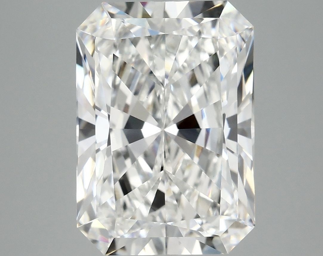 Loose Diamond - RADIANT 5.09ct E VVS2: Loose Diamond - RADIANT 5.09ct E VVS2 Source: This is a real non-mined Diamond that has been grown in a lab Shape: RADIANT Carats: 5.09 Color: E Clarity: VVS2 Certification: IGI Video: