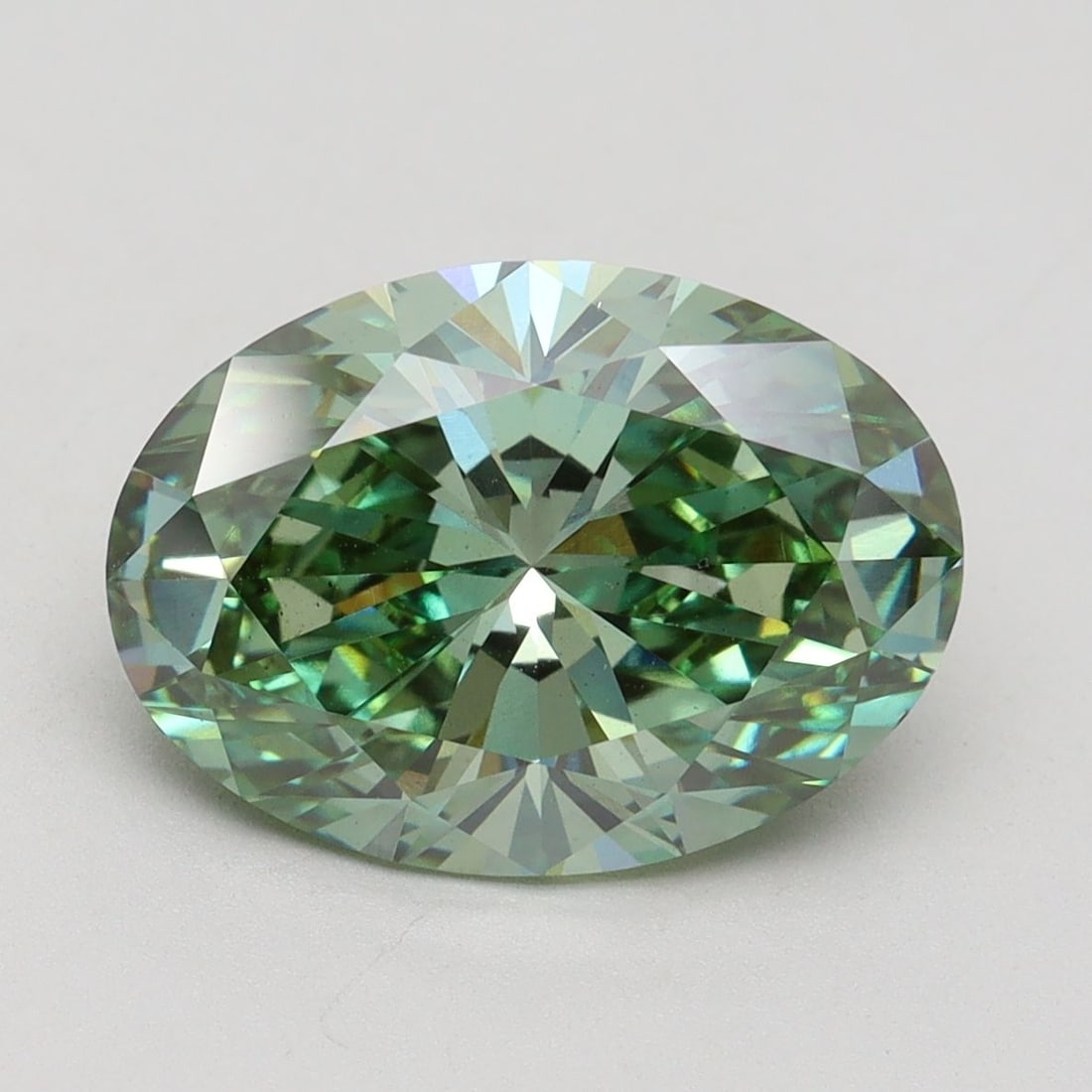 Loose Diamond - OVAL 4.01ct Fancy Vivid Green VS2: Loose Diamond - OVAL 4.01ct Fancy Vivid Green VS2 Source: This is a real non-mined Diamond that has been grown in a lab Shape: OVAL Carats: 4.01 Color: Fancy Vivid Green Certification: IGI Video: