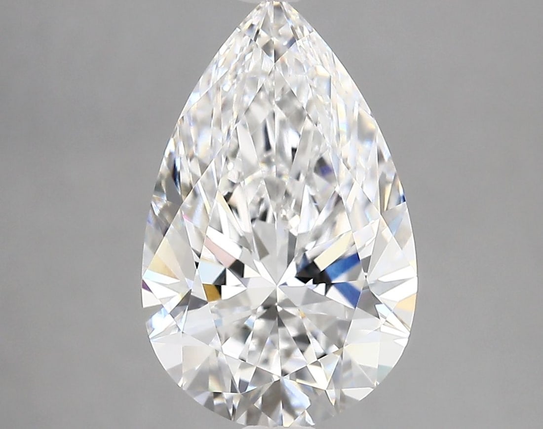 Loose Diamond - PEAR 3.93ct E VVS2: Loose Diamond - PEAR 3.93ct E VVS2 Source: This is a real non-mined Diamond that has been grown in a lab Shape: PEAR Carats: 3.93 Color: E Clarity: VVS2 Certification: IGI Video: Video Link The