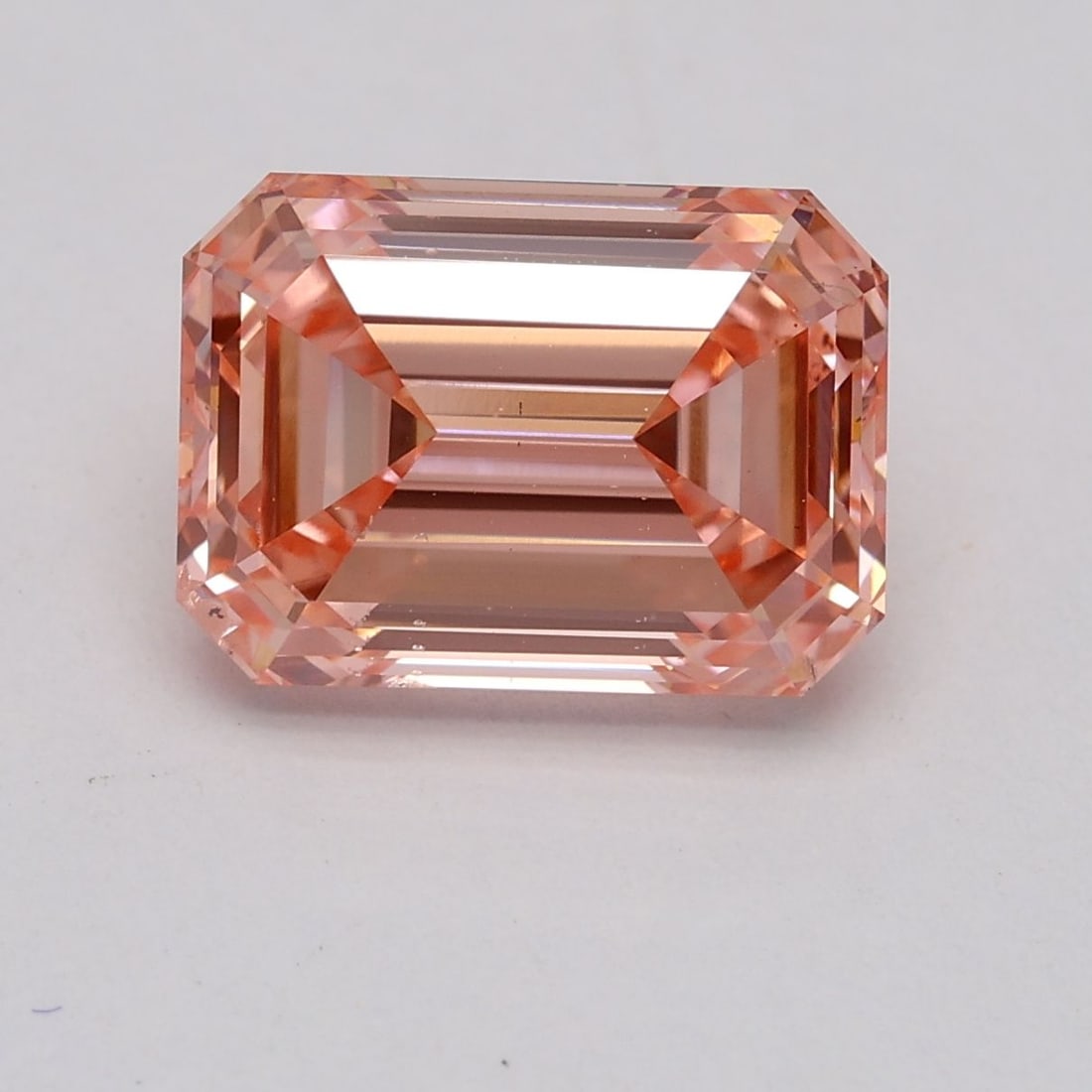 Loose Diamond - EMERALD 3.05ct Fancy Intense Pink SI1: Loose Diamond - EMERALD 3.05ct Fancy Intense Pink SI1 Source: This is a real non-mined Diamond that has been grown in a lab Shape: EMERALD Carats: 3.05 Color: Fancy Intense Pink Certification: IGI Vid