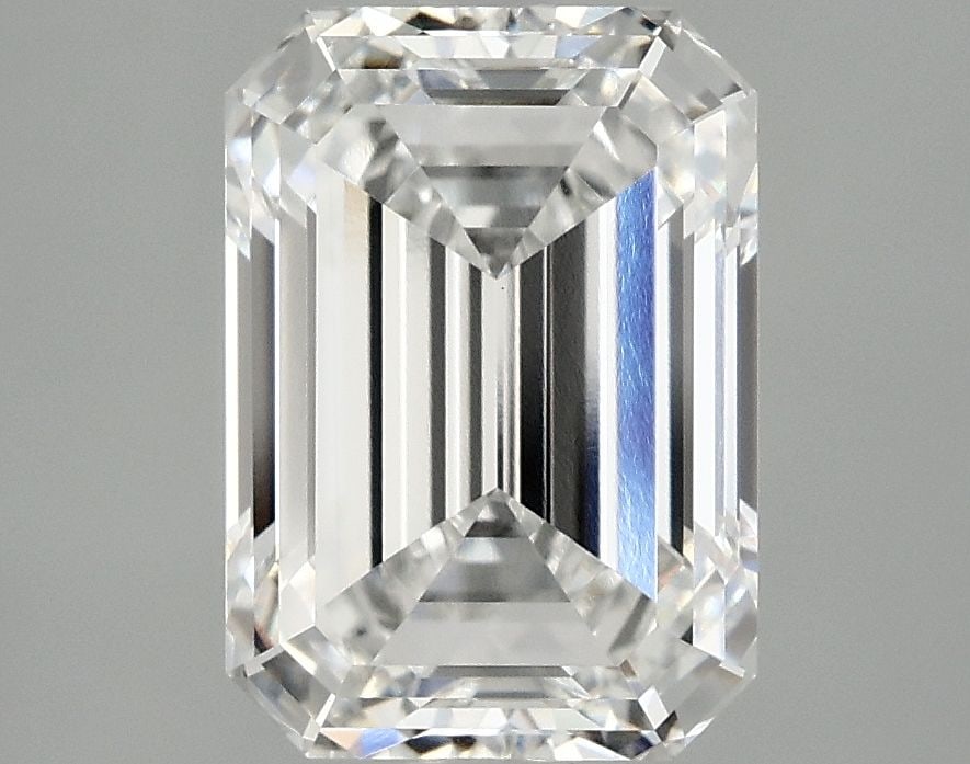 Loose Diamond - EMERALD 3.25ct E VVS2: Loose Diamond - EMERALD 3.25ct E VVS2 Source: This is a real non-mined Diamond that has been grown in a lab Shape: EMERALD Carats: 3.25 Color: E Clarity: VVS2 Certification: IGI Video: