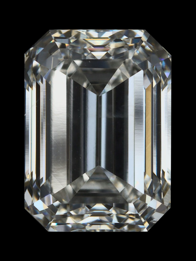 Loose Diamond - EMERALD 0.92ct I VS2: Loose Diamond - EMERALD 0.92ct I VS2 Source: This is a real non-mined Diamond that has been grown in a lab Shape: EMERALD Carats: 0.92 Color: I Clarity: VS2 Certification: IGI Video:
