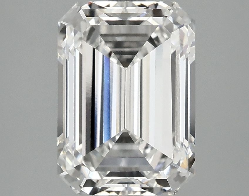 Loose Diamond - EMERALD 2.89ct E VVS2: Loose Diamond - EMERALD 2.89ct E VVS2 Source: This is a real non-mined Diamond that has been grown in a lab Shape: EMERALD Carats: 2.89 Color: E Clarity: VVS2 Certification: IGI Video: