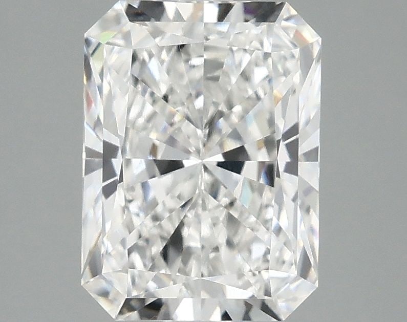 Loose Diamond - RADIANT 2.59ct E VVS2: Loose Diamond - RADIANT 2.59ct E VVS2 Source: This is a real non-mined Diamond that has been grown in a lab Shape: RADIANT Carats: 2.59 Color: E Clarity: VVS2 Certification: IGI The Diamond Depot Guar