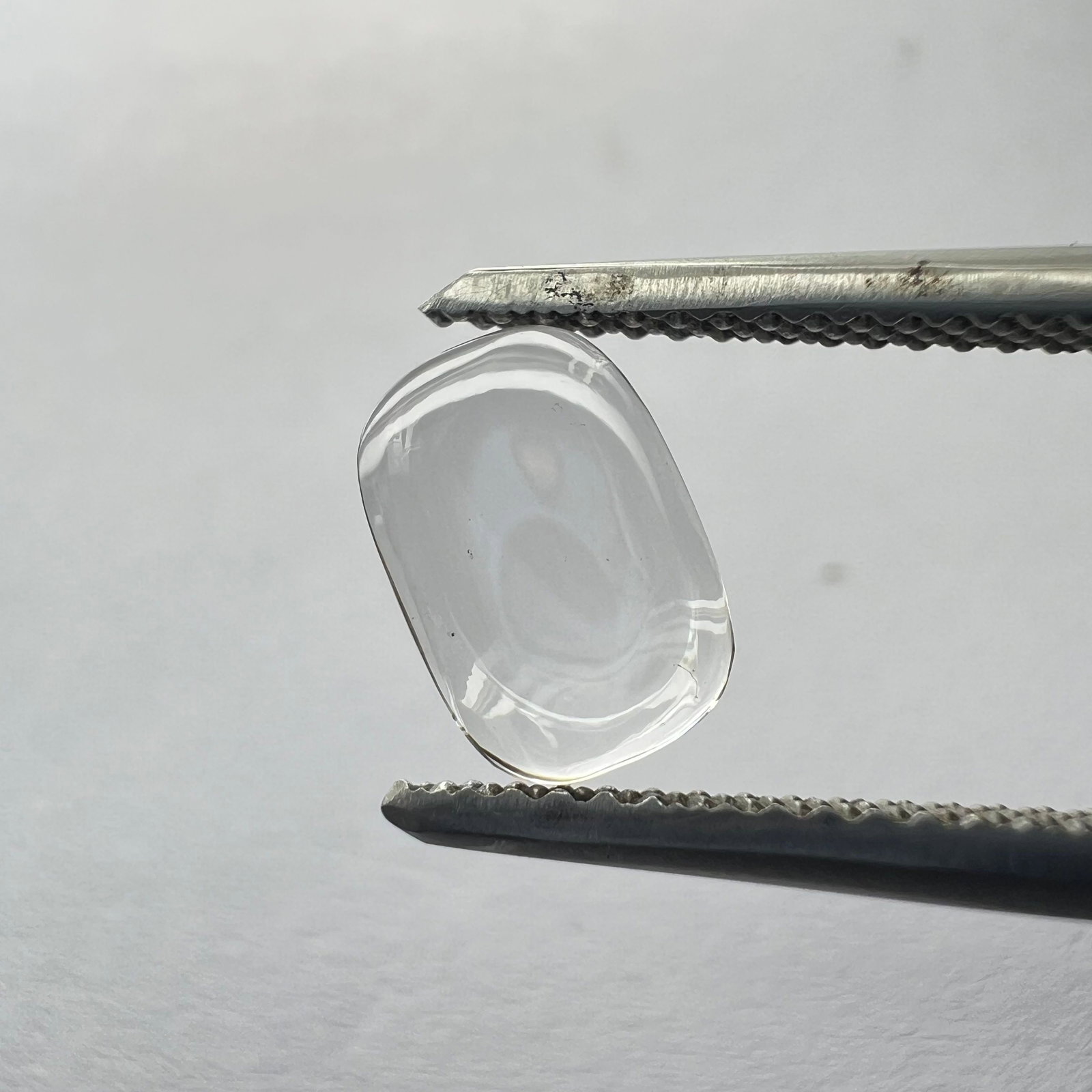 Loose Diamond - CUSHION BRILLIANT 0.97ct F VS1: Loose Diamond - CUSHION BRILLIANT 0.97ct F VS1 Source: This is a real non-mined Diamond that has been grown in a lab Shape: CUSHION BRILLIANT Carats: 0.97 Color: F Clarity: VS1 Certification: NONE The