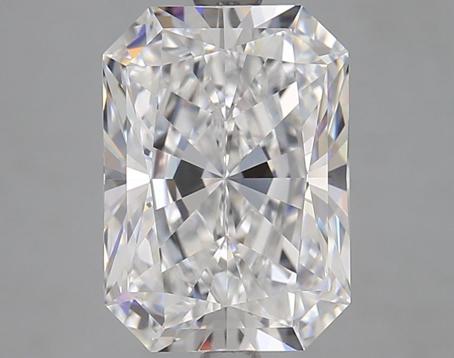 Loose Diamond - RADIANT 4.05ct D VVS1: Loose Diamond - RADIANT 4.05ct D VVS1 Source: This is a real non-mined Diamond that has been grown in a lab Shape: RADIANT Carats: 4.05 Color: D Clarity: VVS1 Certification: GIA Video: