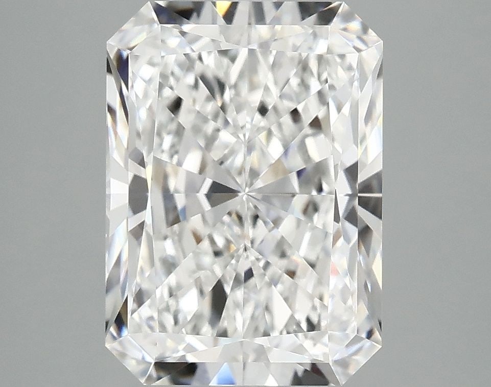Loose Diamond - RADIANT 4.1ct D VVS2: Loose Diamond - RADIANT 4.1ct D VVS2 Source: This is a real non-mined Diamond that has been grown in a lab Shape: RADIANT Carats: 4.1 Color: D Clarity: VVS2 Certification: IGI Video: