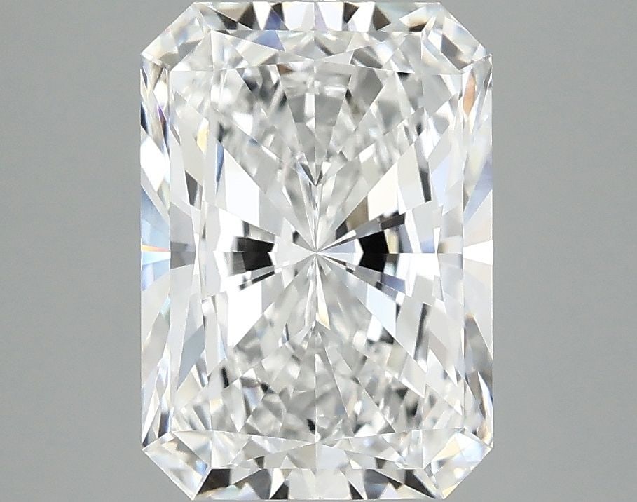 Loose Diamond - RADIANT 3.1ct D VVS2: Loose Diamond - RADIANT 3.1ct D VVS2 Source: This is a real non-mined Diamond that has been grown in a lab Shape: RADIANT Carats: 3.1 Color: D Clarity: VVS2 Certification: IGI Video: